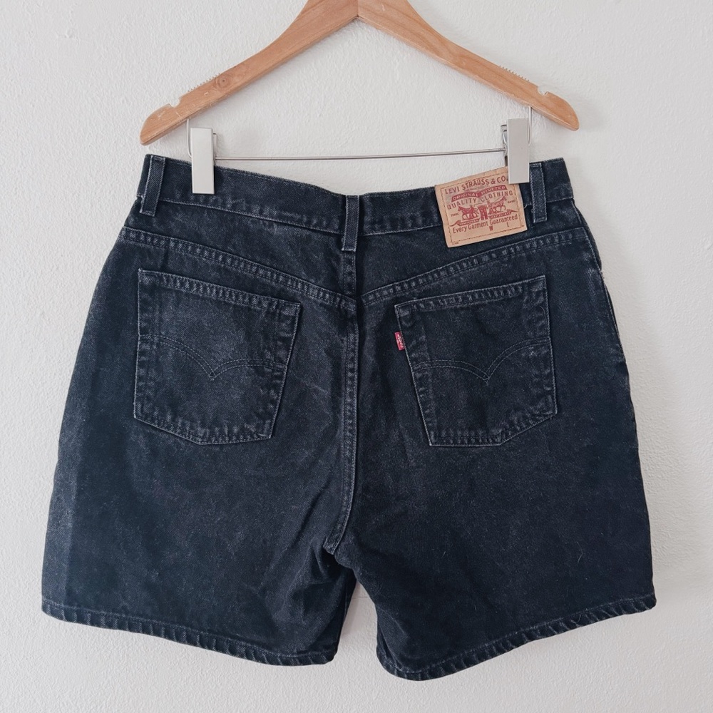 Y2K VINTAGE LEVI'S BLACK JEAN SHORTS